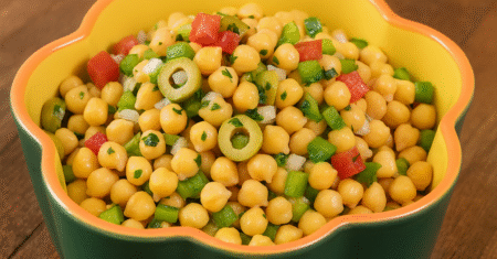 Salada de Grão-de-Bico Fácil e Rápida (Sem Cozinhar)