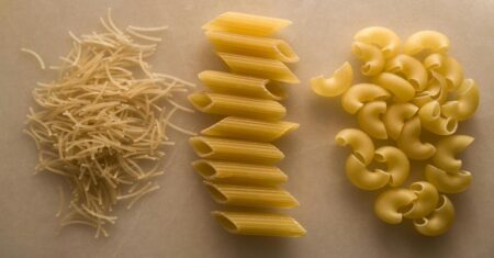 Macarrão Cremoso Rápido na Panela Única (Poucos Ingredientes)